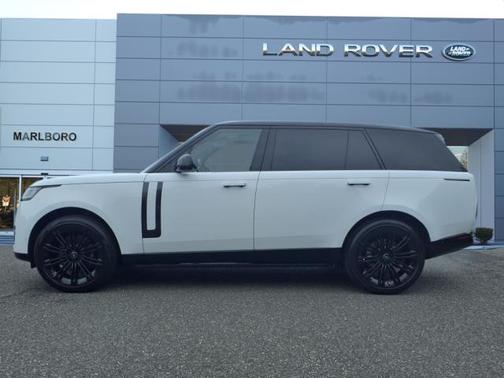 2022 Land Rover Range Rover SE LWB
