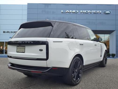 2022 Land Rover Range Rover SE LWB