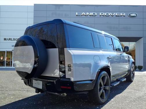 2026 Land Rover Defender X-Dynamic SE