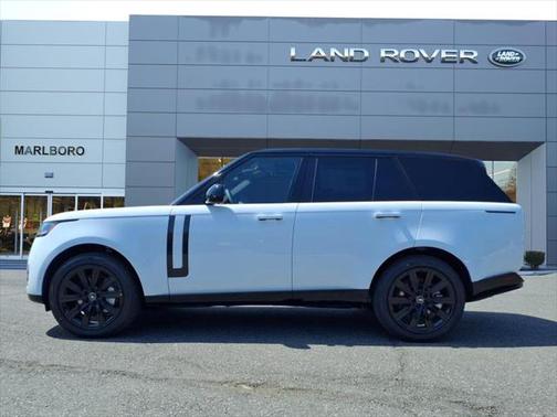 2025 Land Rover Range Rover SE