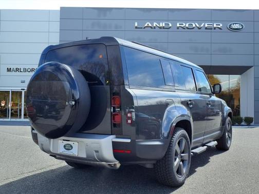 2025 Land Rover Defender 130 P400 S