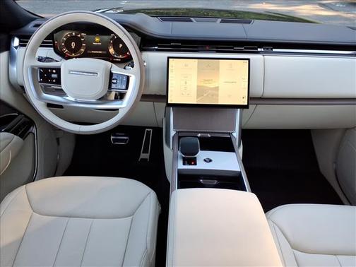 2025 Land Rover Range Rover P530 SE 7 Seat