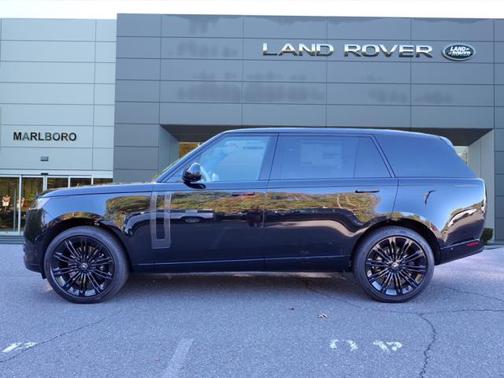 2025 Land Rover Range Rover P530 SE 7 Seat