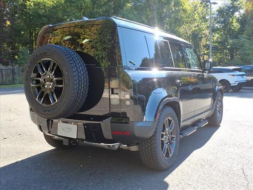 2026 Land Rover Defender 110