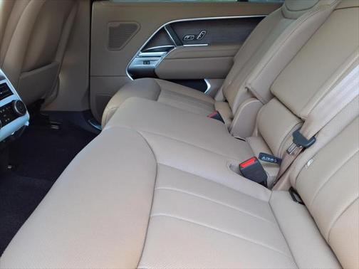 2025 Land Rover Range Rover SE LWB