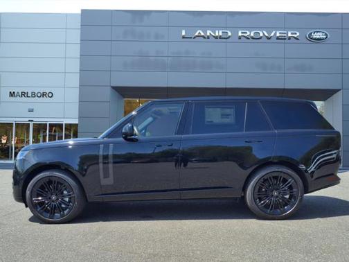 2025 Land Rover Range Rover P530 SE 7 Seat