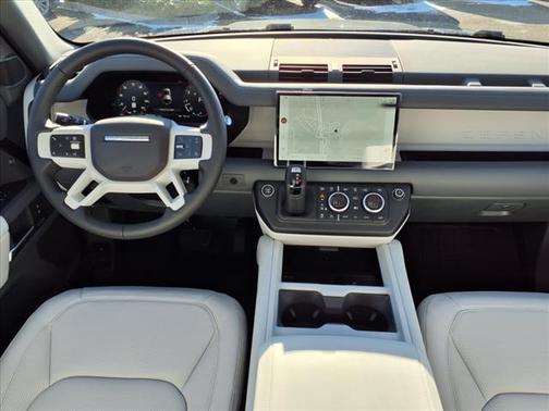2025 Land Rover Defender 110 X-Dynamic SE