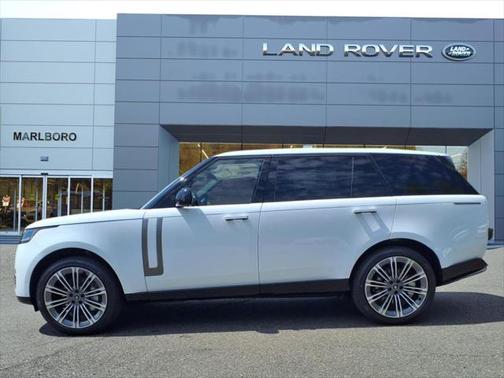 2025 Land Rover Range Rover SE LWB