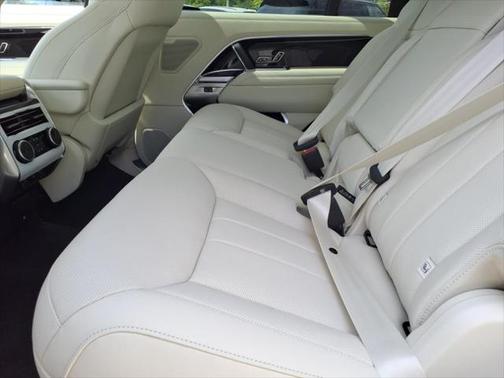 2025 Land Rover Range Rover SE LWB