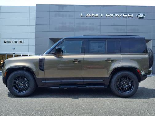 2025 Land Rover Defender 110 X-Dynamic SE