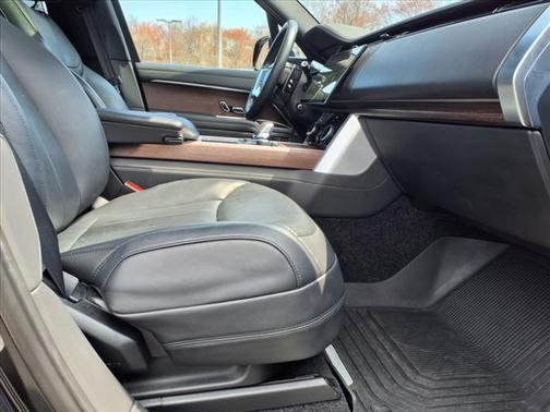2023 Land Rover Range Rover SE LWB