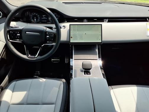 White Pearl 2026 Land Rover Range Rover Evoque Hoxton Edition