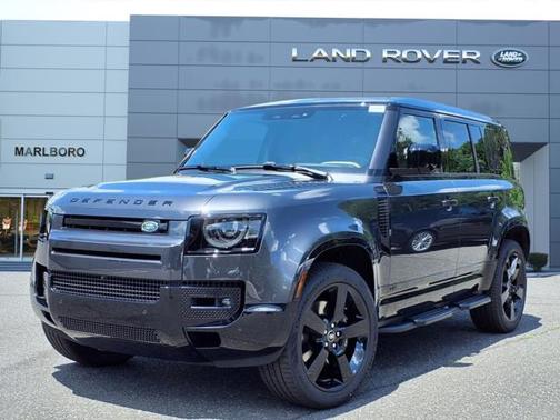 2025 Land Rover Defender 110 V8