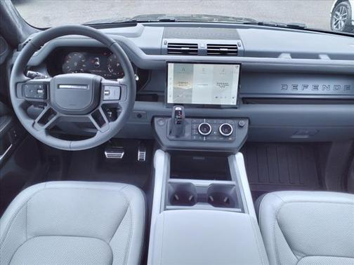 2025 Land Rover Defender 110 V8