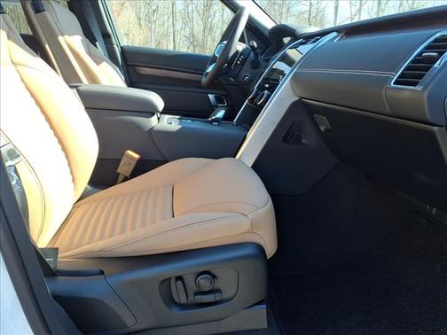 2026 Land Rover Discovery Dynamic SE