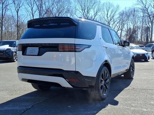 2026 Land Rover Discovery Dynamic SE