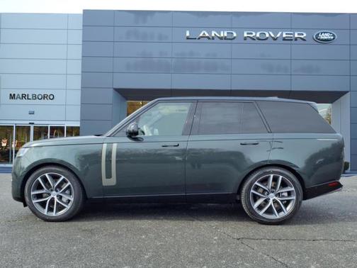 2025 Land Rover Range Rover P530 SE