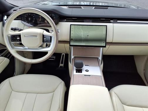 2025 Land Rover Range Rover P530 SE