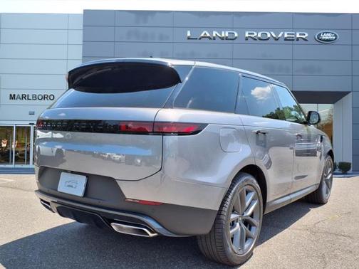 2025 Land Rover Range Rover Sport SE