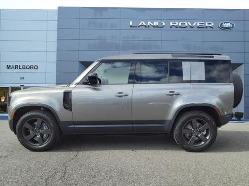 2025 Land Rover Defender 110 S