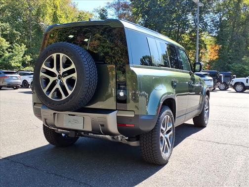 2026 Land Rover Defender 110
