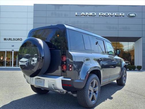 2025 Land Rover Defender 110 S