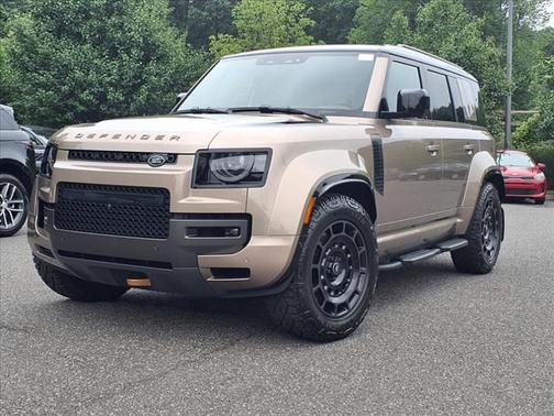 2025 Land Rover Defender 110 V8