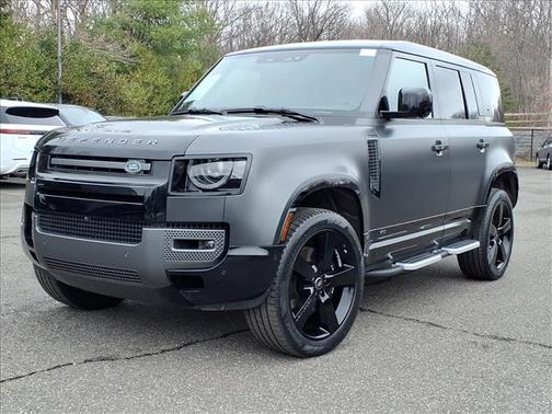 2024 Land Rover Defender 110 V8