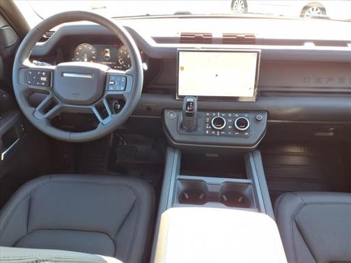 2025 Land Rover Defender 110 P400 S