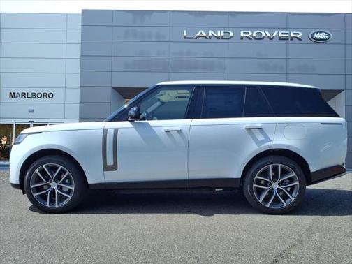 2025 Land Rover Range Rover SE