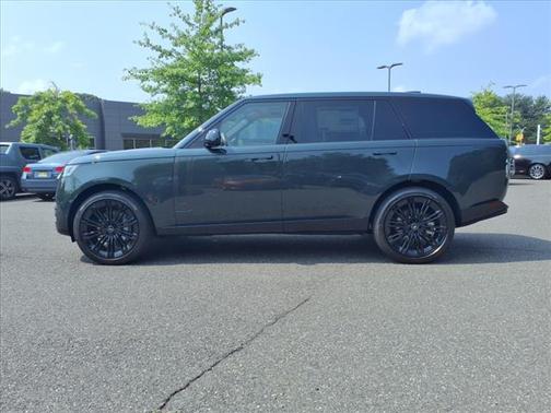 2025 Land Rover Range Rover P400 SE 7 Seat