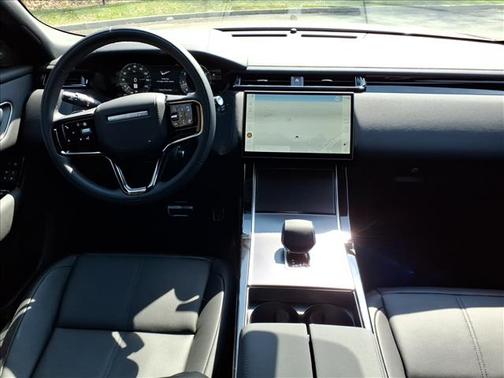 Batumi Gold Premium Metallic 2026 Land Rover Range Rover Velar P250 SE R-Dynamic