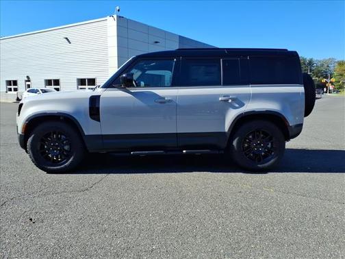 2026 Land Rover Defender 110