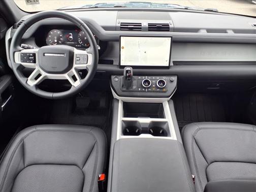 2025 Land Rover Defender 110 S