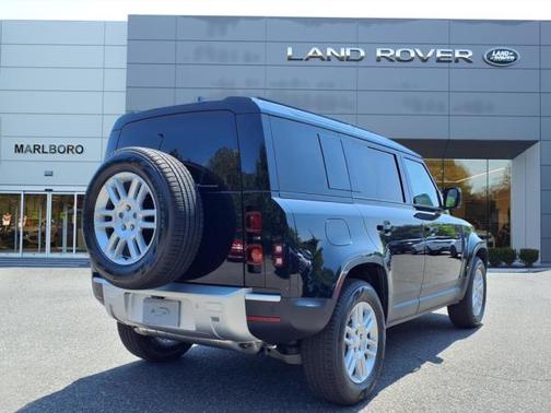 2025 Land Rover Defender 110 P300