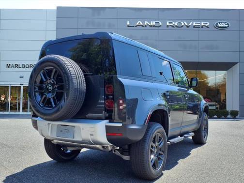 2025 Land Rover Defender 110 S