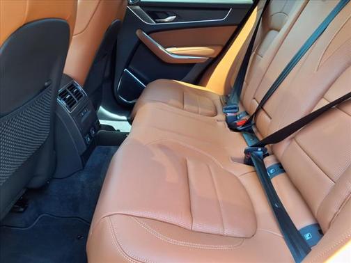 2026 Jaguar F-PACE P250
