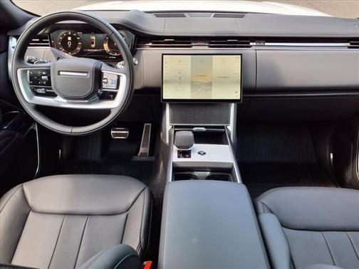 2025 Land Rover Range Rover SE LWB