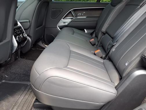 2025 Land Rover Range Rover SE LWB