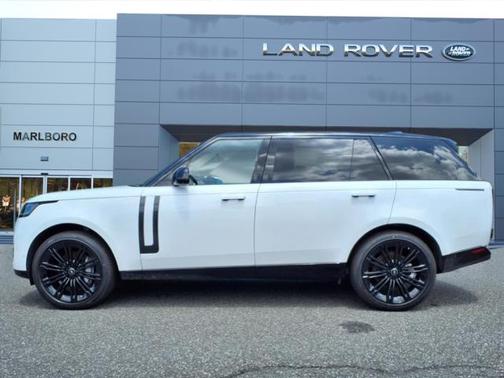 2025 Land Rover Range Rover SE LWB