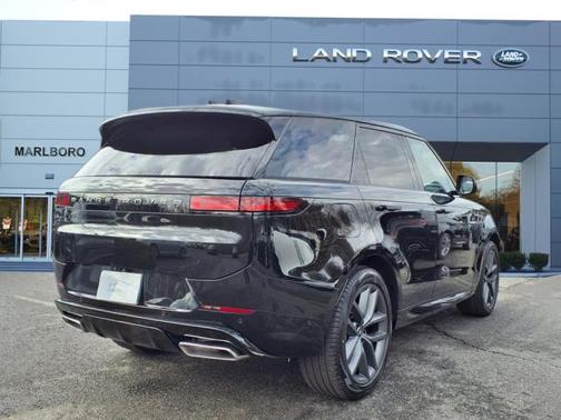 2025 Land Rover Range Rover Sport SE