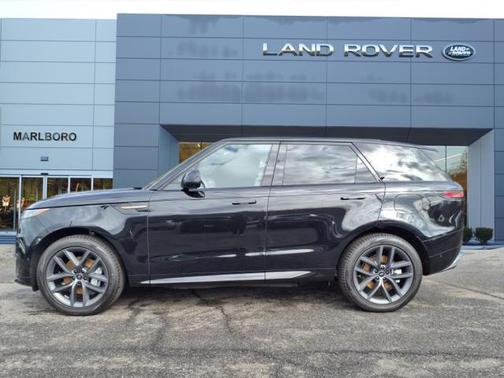 2025 Land Rover Range Rover Sport SE