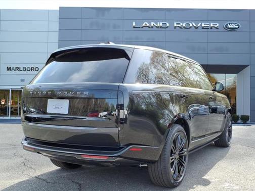 Black 2026 Land Rover Range Rover P400 SE 7 Seat