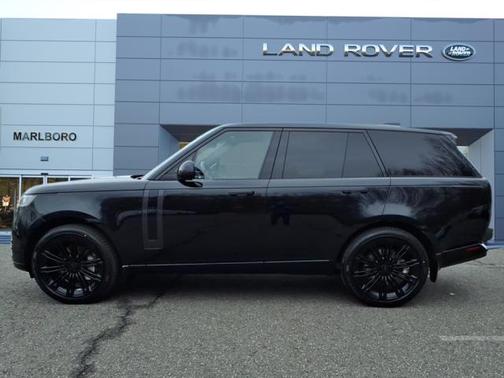 2026 Land Rover Range Rover P530 SE