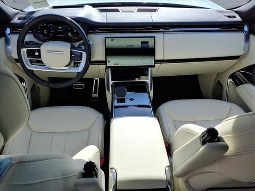 2026 Land Rover Range Rover P530 Autobiography