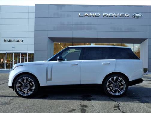 2026 Land Rover Range Rover P530 Autobiography