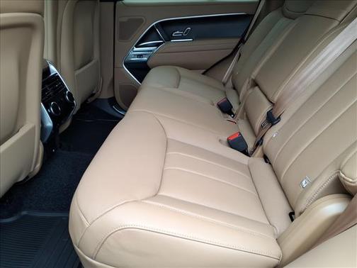 2026 Land Rover Range Rover P400 SE