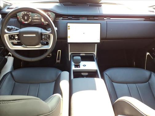 2025 Land Rover Range Rover P530 SE