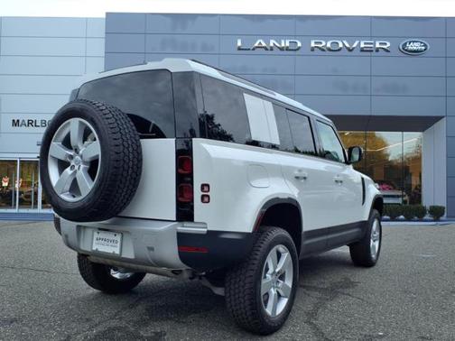 2025 Land Rover Defender 110 S