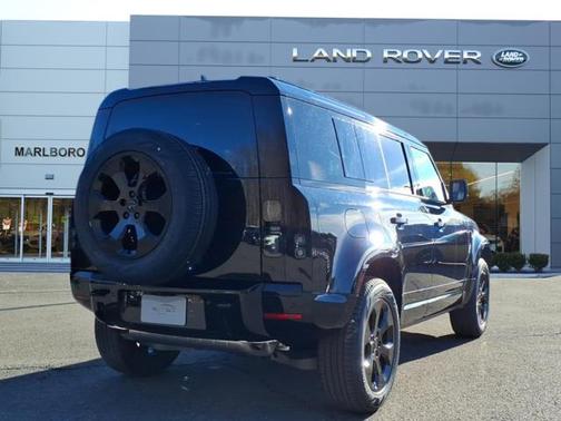 2026 Land Rover Defender P400 X-Dynamic SE